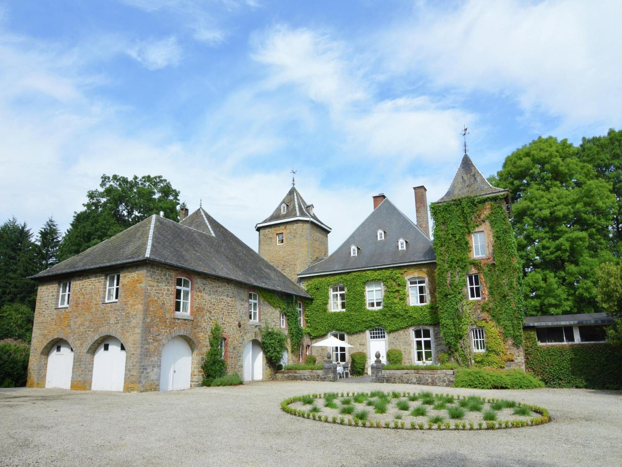 Delightful Castle In Bastogne With Bubble Bath Villa Exterior photo