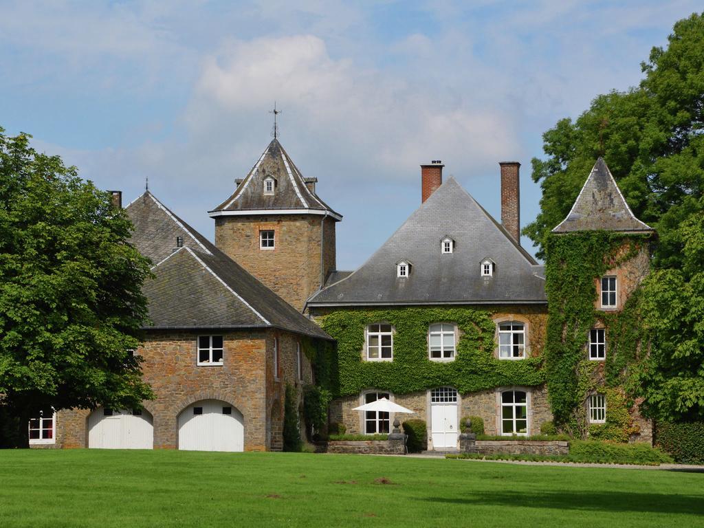Delightful Castle In Bastogne With Bubble Bath Villa Exterior photo